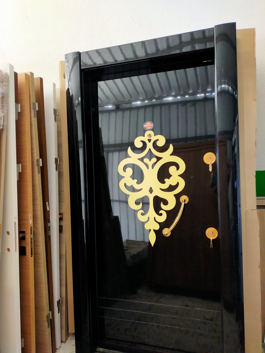 CelikkapiVe's tweet image. Star marka siyah inci