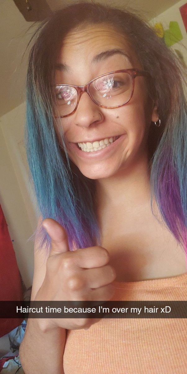 zombitch483's tweet photo. Got a hait cut, please enjoy https://t.co/TrgdjODTI7