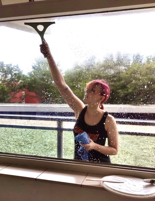 Moving out at 19 💖🦋 https://t.co/8ETNlomN36