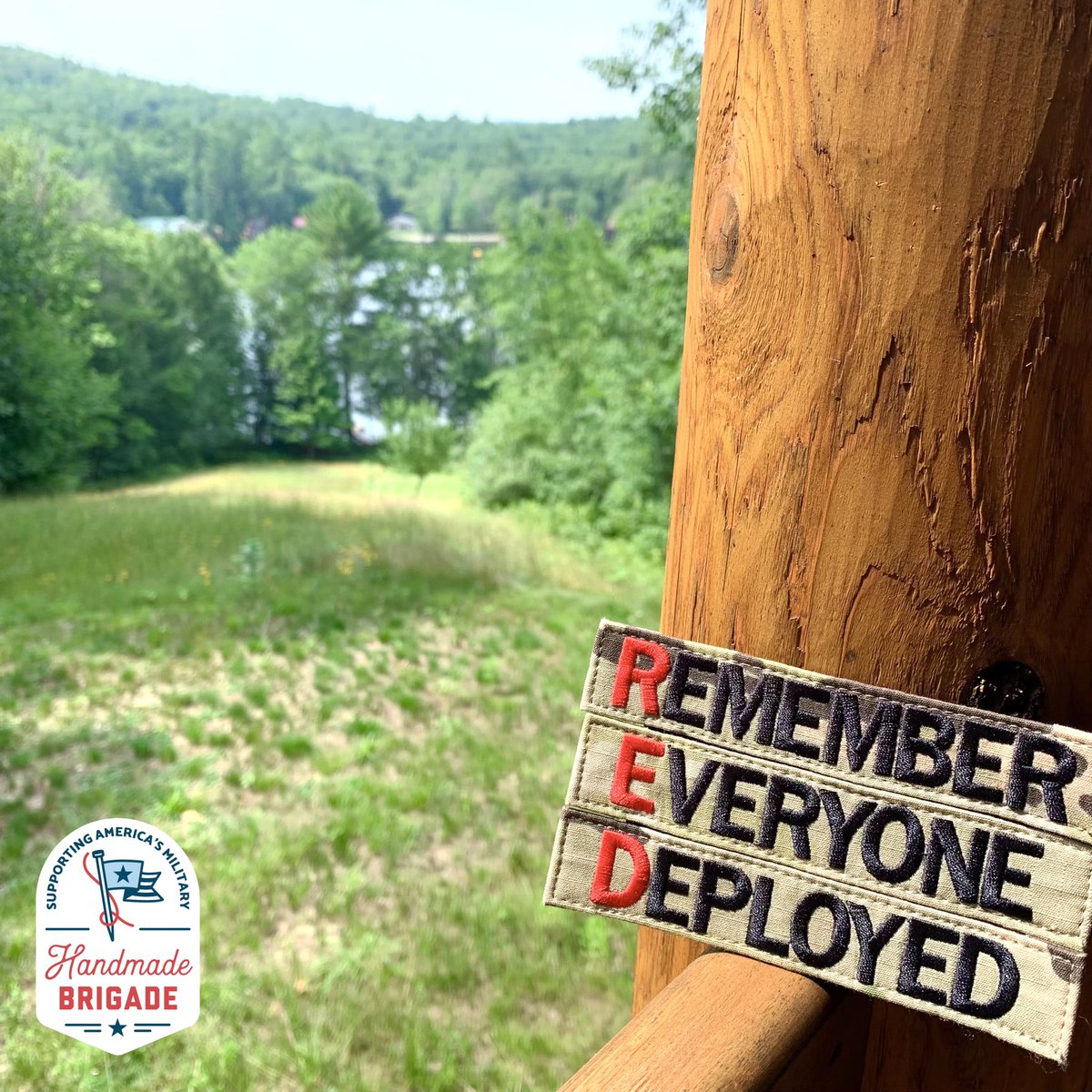 handmade4usmil's tweet photo. Took a quiet moment this morning to pause and #RememberEveryoneDeployed πΊπΈ
We wear red every Friday to show our support for the brave men and women in uniform serving our country around the world! β€οΈ
#REDFriday #thankyouforyourservice #wearredfriday #vacationview #maine https://t.co/0H7duTEQY0