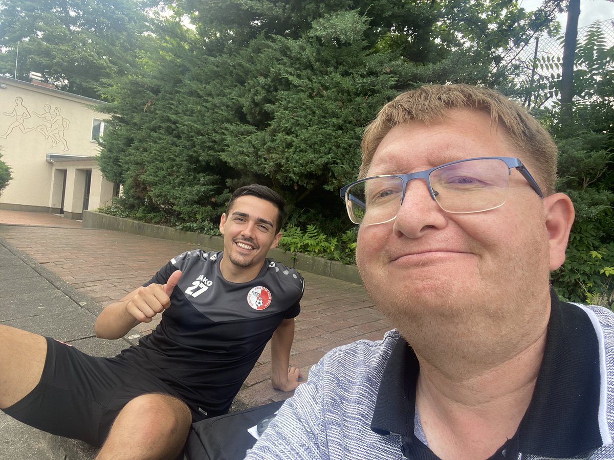 MatzeKoch's tweet photo. Habe heute von #Eroll #Zejnullahu eine Ernährungsberatung für das Trainingslager des #fcunion in #Austria bekommen. #BAK07 #schlankwieEroll https://t.co/LIcJUmlAY9
