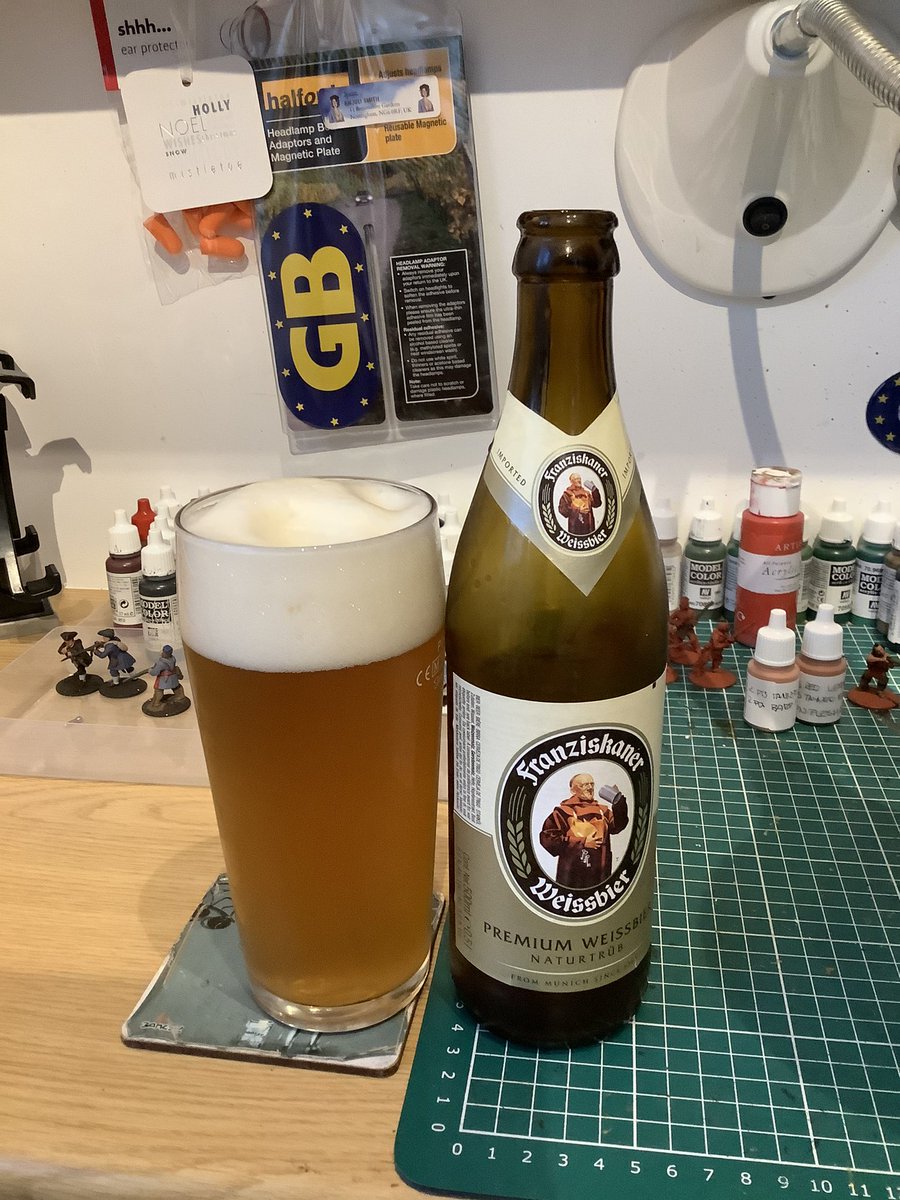 RMZHBC's tweet photo. Mostly enjoying a cool pint whilst base coating some #GallopingMajor #FIW #FrenchIndianWar figures. https://t.co/OKJ7BrRNis