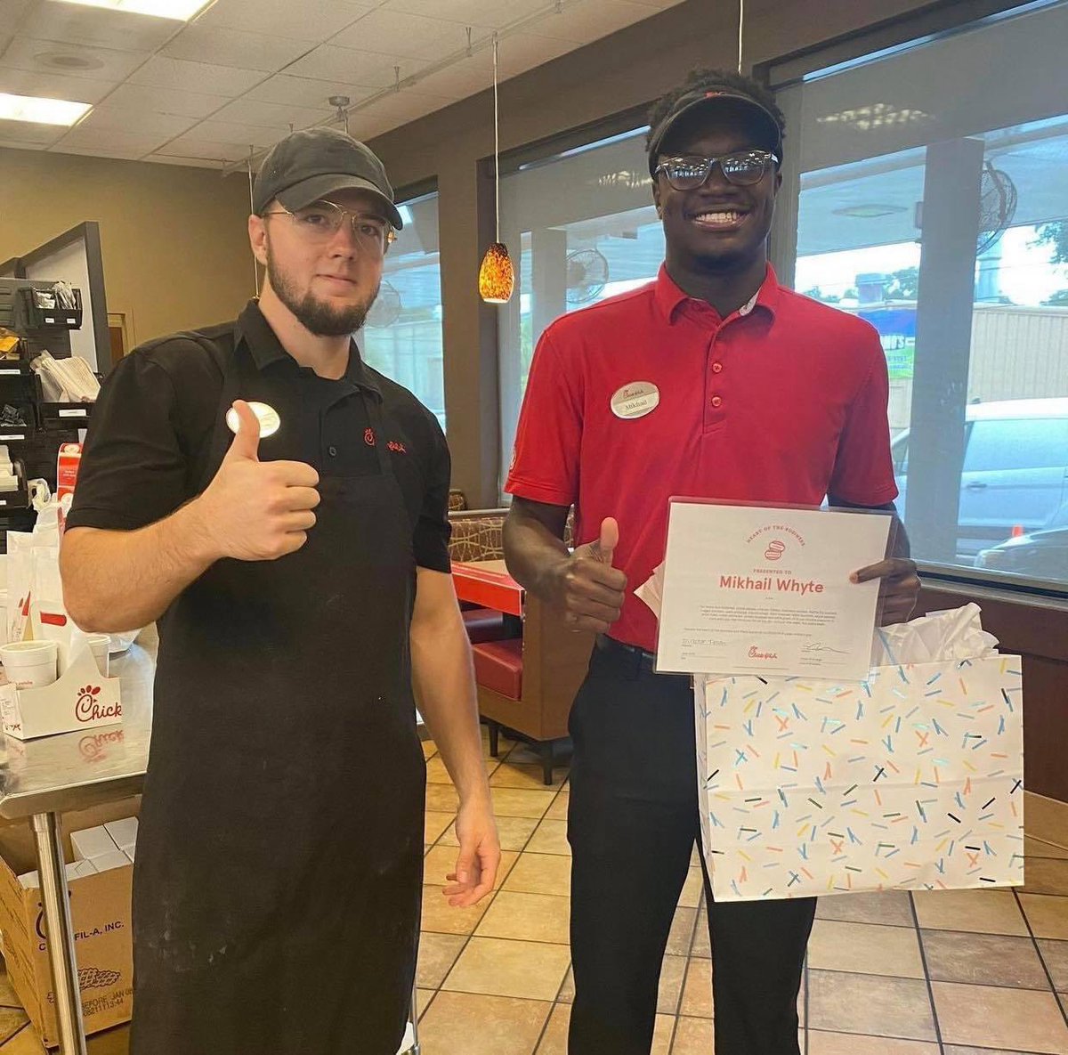 Chick-fil-A Largo tweet media