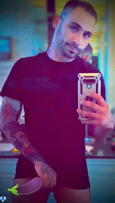 Oh you know just taking selfies nothing out of the ordinary 😏#rt #follobackforfolloback 🔥 @adults_hot<a href="/tag/rt"class="tags"><span>#rt</span></a><a href="/tag/follobackforfolloback"class="tags"><span>#follobackforfolloback</span></a>
