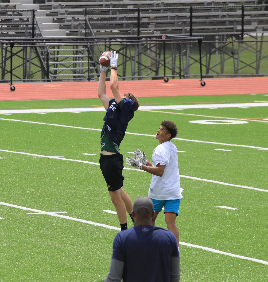 FletcherHammon4's tweet photo. Thanks @CoachMoeBanks for a great camp. I had a great time and received a ton of amazing instruction. Good luck this season, and I can’t wait to be back for a visit. @GburgFB @CoachUlassinGC @coachdicken7 @CoachHoytGC https://t.co/SGA2cLnHYm