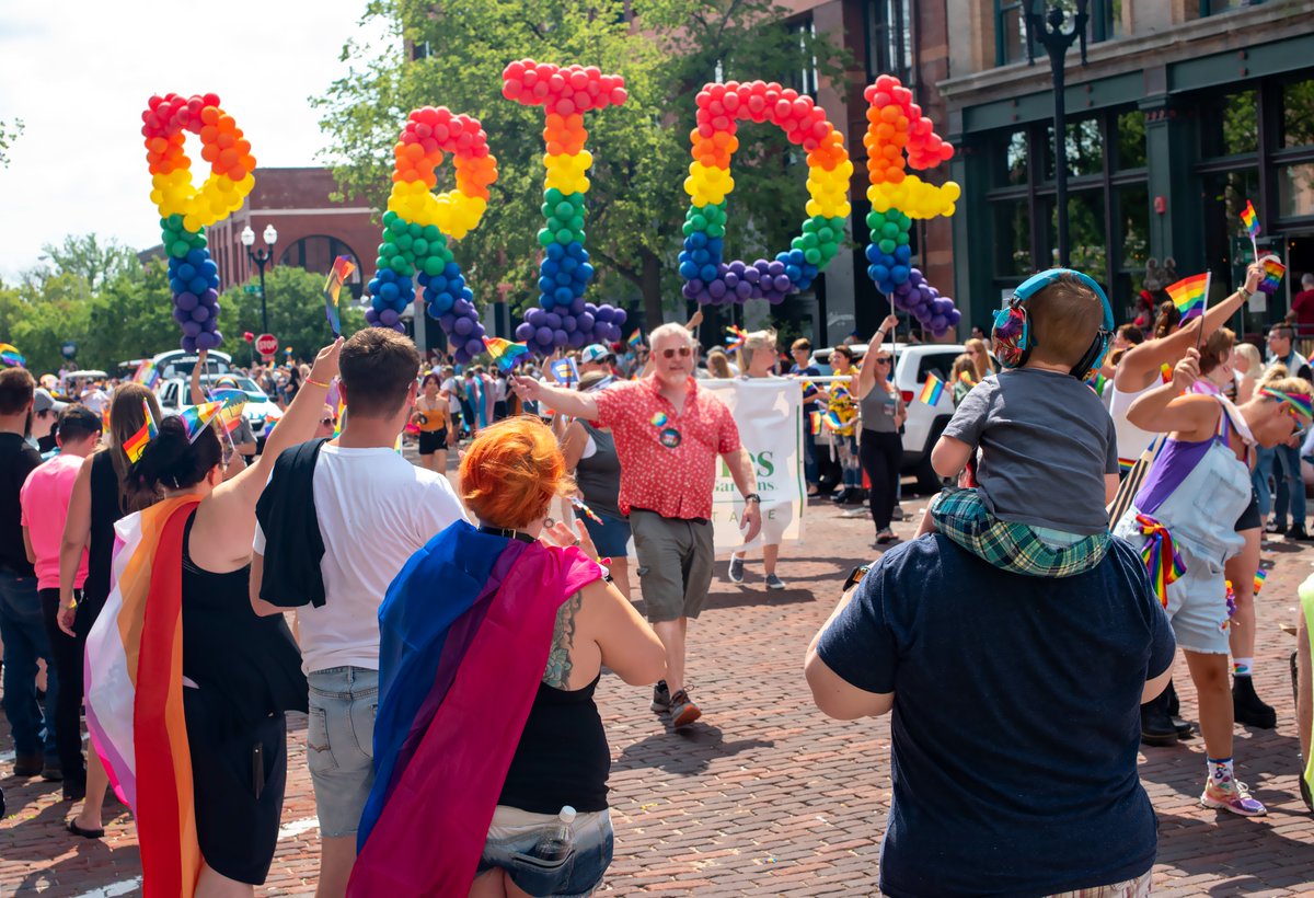 Learn more about orgs cultivating a community that supports, includes &amp; respects LGBTQIA2S+ folx. Check out the 2021 Equality Fund recipients.

→ omahafoundation.org/news/200k-awar…

<a href="/BFFOmaha/">BFF Omaha</a> @bbbsmidlands <a href="/BLACKandPINKorg/">Black and Pink National</a> <a href="/HeartlandFam/">HeartlandFamilySvs</a> <a href="/huespringleader/">Huespring</a> <a href="/neAIDSproject/">NebraskaAIDSProject</a> <a href="/TheUNIONOmaha/">The UNION</a>