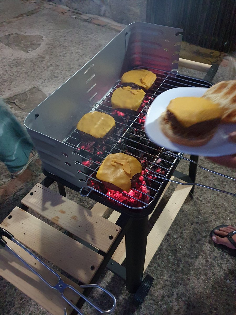 Jestrading's tweet photo. @agarzon aquí sufriendo!! Por cierto al punto están riquísimas https://t.co/QSstxXtGPO