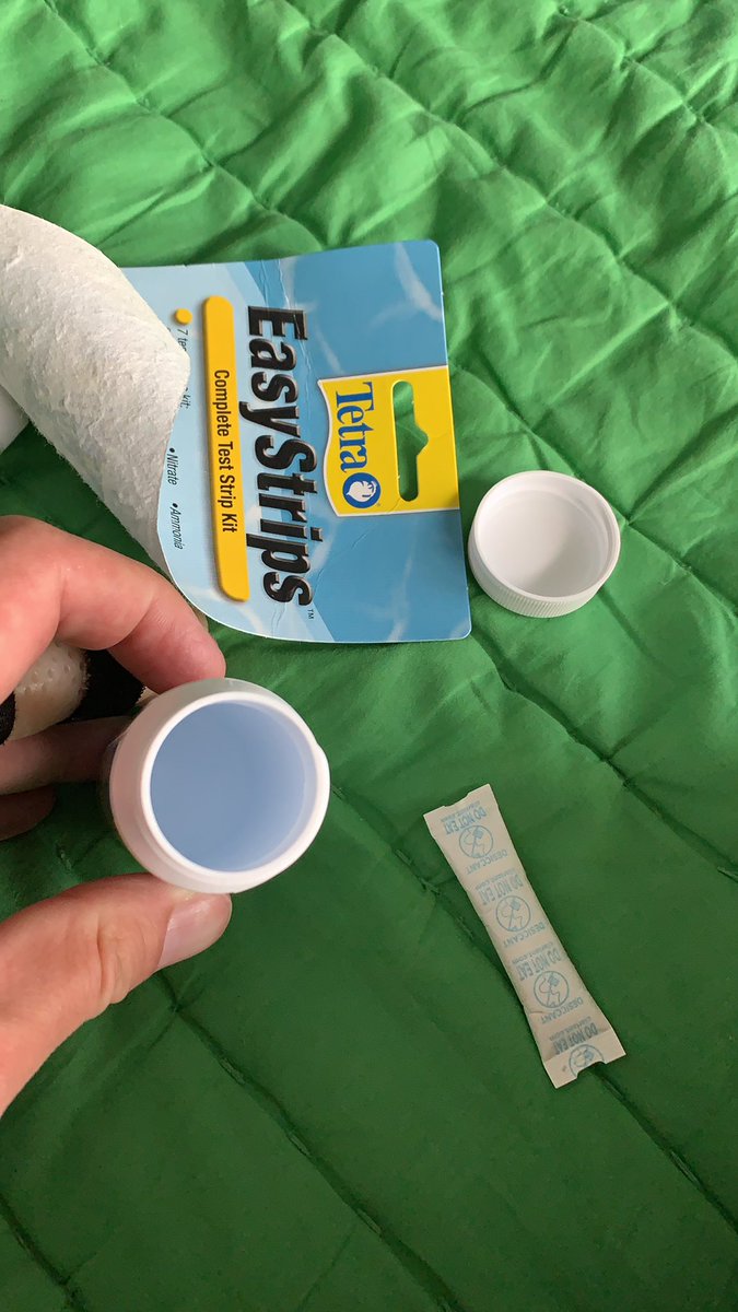 jasoncwik's tweet photo. @TetraFish what the heck? Bought a bottle of test strips and all I got was a lousy desiccant pack. https://t.co/OTkB5wzfiD