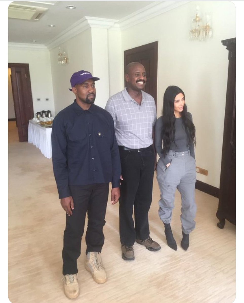mkainerugaba's tweet photo. A simple Munyankore pastoralist standing between two American superstars...3 years ago. I wish our friends @kanyewest and @KimKardashian the best that life can offer. https://t.co/QBjqYM7hfl