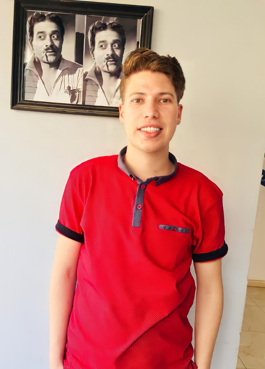 صورة مع الباز أفندي 😂😀