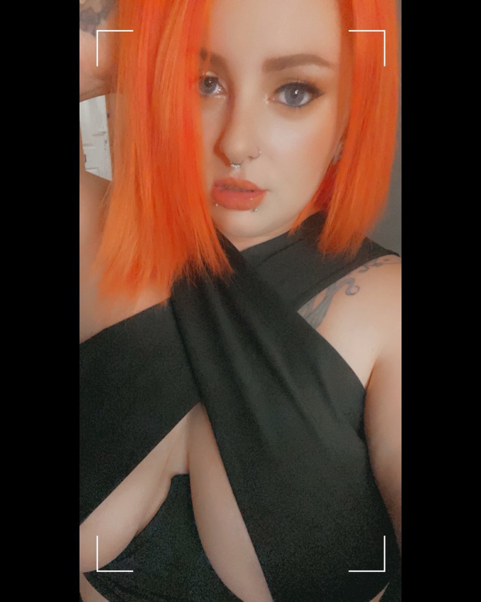 kittiecake's tweet photo. And sometimes a girl just needs to stop and realise shes worth so much more then their willing to give, either 100% or not at all ๐ #imenough #orangehair #thattop https://t.co/WVvCcOQu52