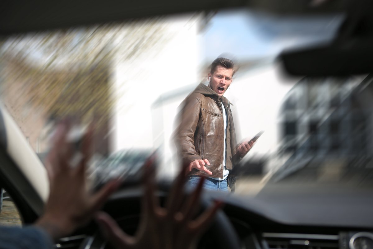 QLawTweets's tweet photo. FHP reports crashes are up 52% so far this year, and fatal crashes are up 13%! Many of the fatalities involve #pedestrians and #bicyclists. #BeSafe. Avoid reckless behavior. 

Injured in a car crash? Give us a call! We can help! 

1-800-332-1992 | https://t.co/o1bs7QzfPQ https://t.co/p08TPAhK5D