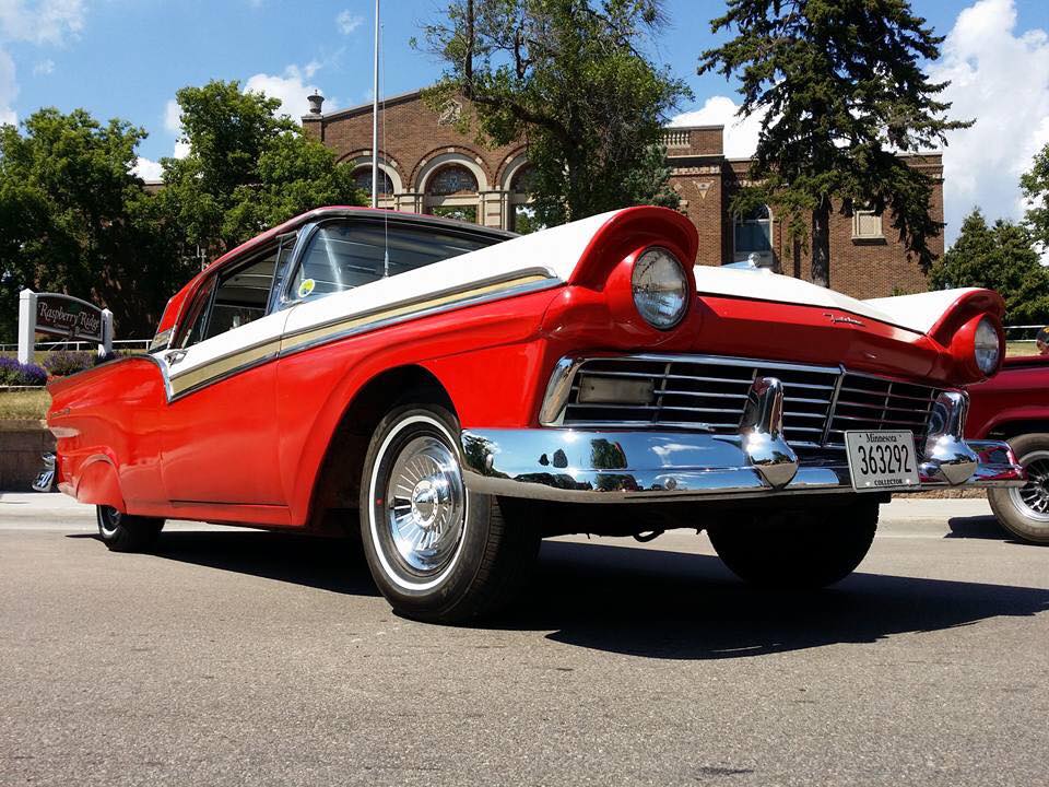 RaspberryFest's tweet image. Tomorrow is a full day of fun! Events include: Craft Fair, Blood Drive, Celebration of Community, Sporting Events, Family Activities, Classic Cars, Live Music, and Fireworks! 

Visit our website: bit.ly/3xT4EEj for details

#Hopkins #RaspberryFestival #DayFour