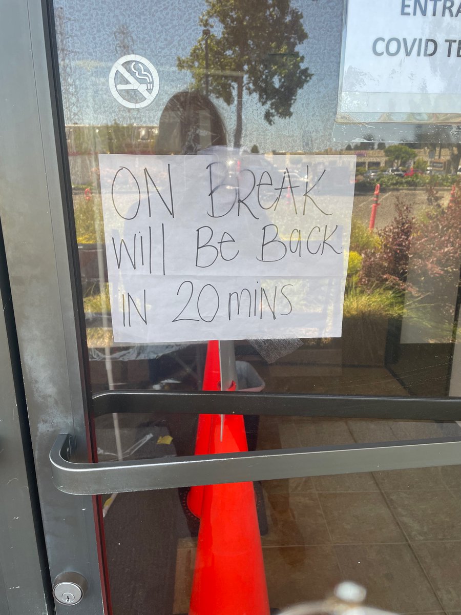 plasticispasse's tweet photo. @maringov this is what trying to get a COVID test looks like. Scheduled a 2PM appointment and I arrived to this. https://t.co/dnUmi8KlKz
