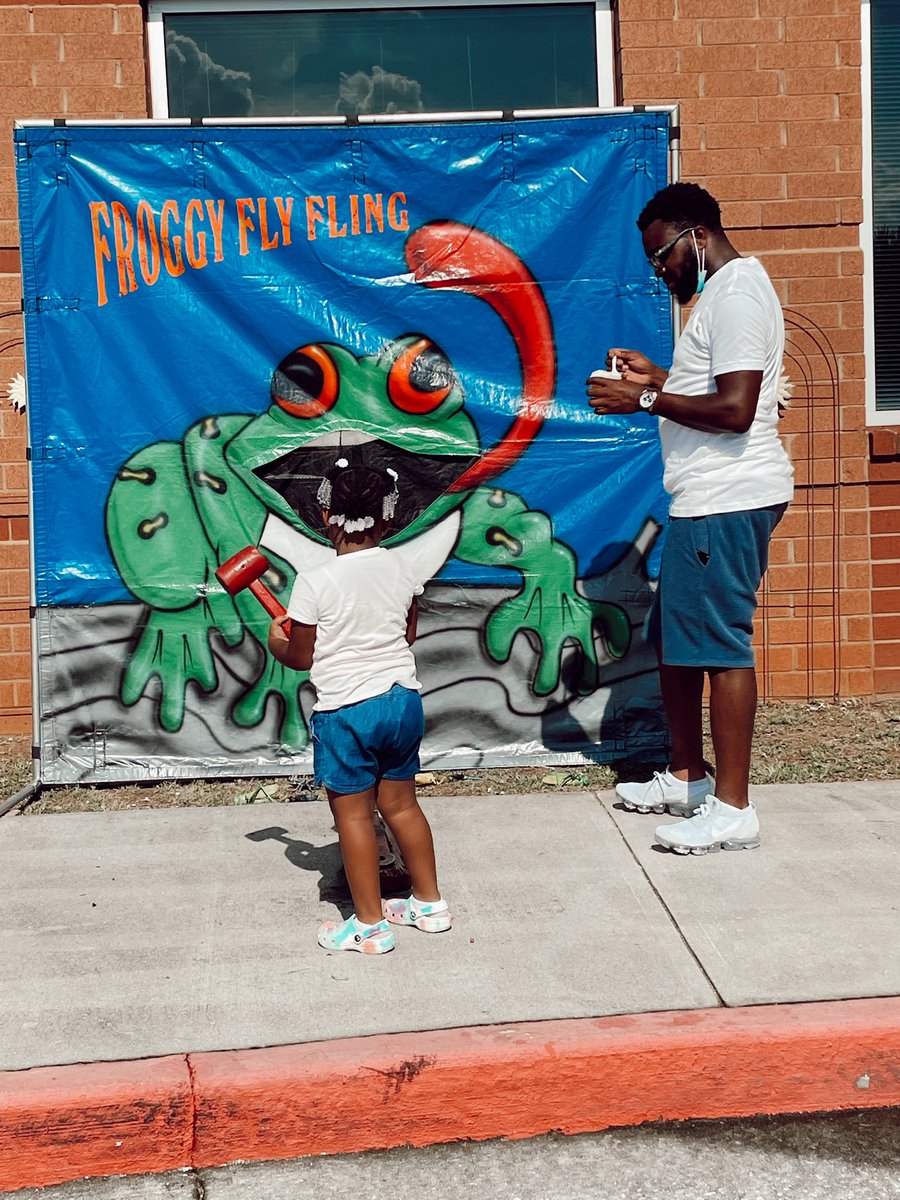 RCPS_EarlyLearn's tweet photo. LG4G Block Party
#prekstrong #prekrocks #blockparty #literacy https://t.co/F5GahSL7hP