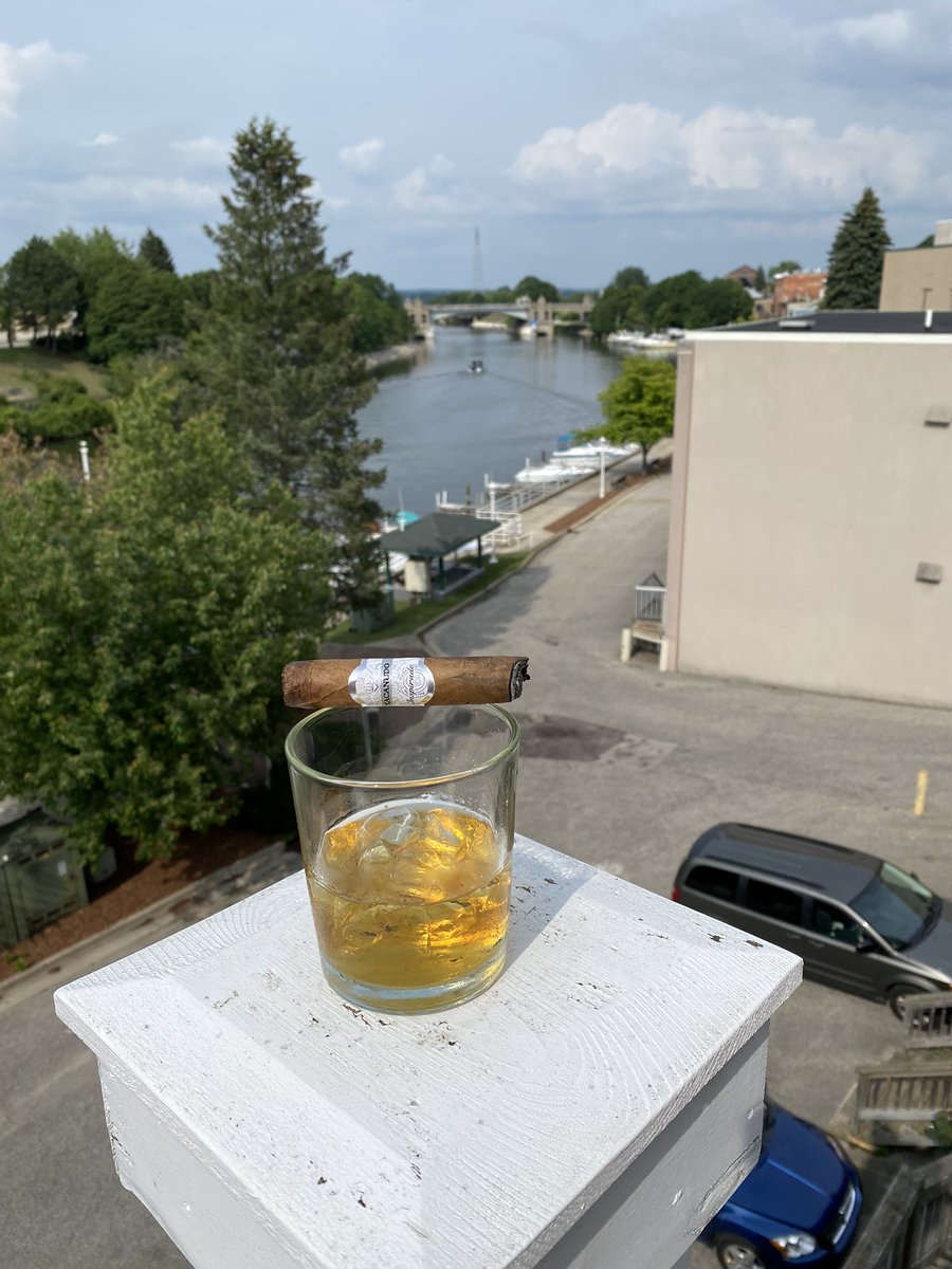 Tom_Lawless's tweet image. New view

Same concept 

Cheers 

#ThinkingSpot 
#UpInMichigan 
#WeatherHacking 
#ManisteeMichigan