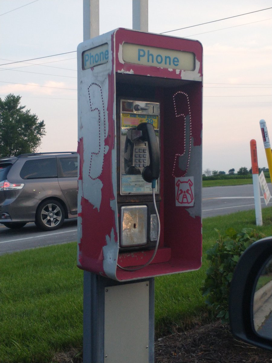caboodles007's tweet photo. These still exist ?! 👀 #payphone #AMessageFromAliens  🤣 https://t.co/VoC3C8FoO1