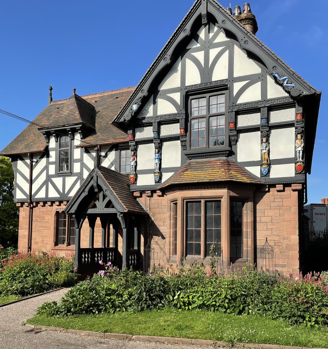 kirst_britton's tweet photo. Beautiful few days in Chester this week on a course #wontleaveitsolong #chester #chesterlife https://t.co/dewcr9Ttpo