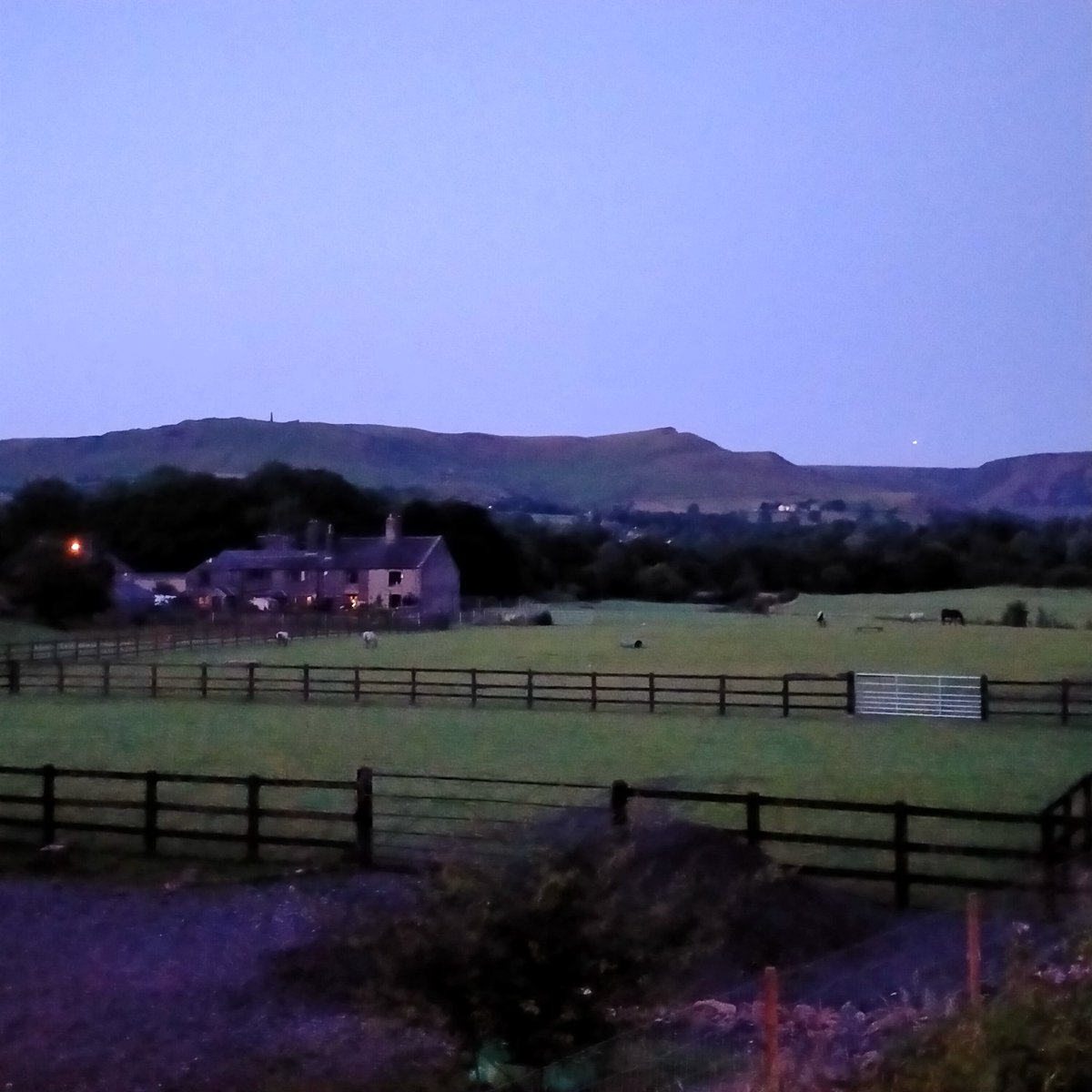 SaddRangers's tweet photo. Alderman sleep's, before 400 runner's take part in the 5th anniversary of the #AldermansAscent #fundraiser for our Under 14's and 15's please support the runner's around Greenfield. @FellrunningUK @jscottcca @actyres @RemedianIT @thinkwildltd @OTPSales @gaffer7mecom1 @jaywilksy https://t.co/2wVTn66lAH