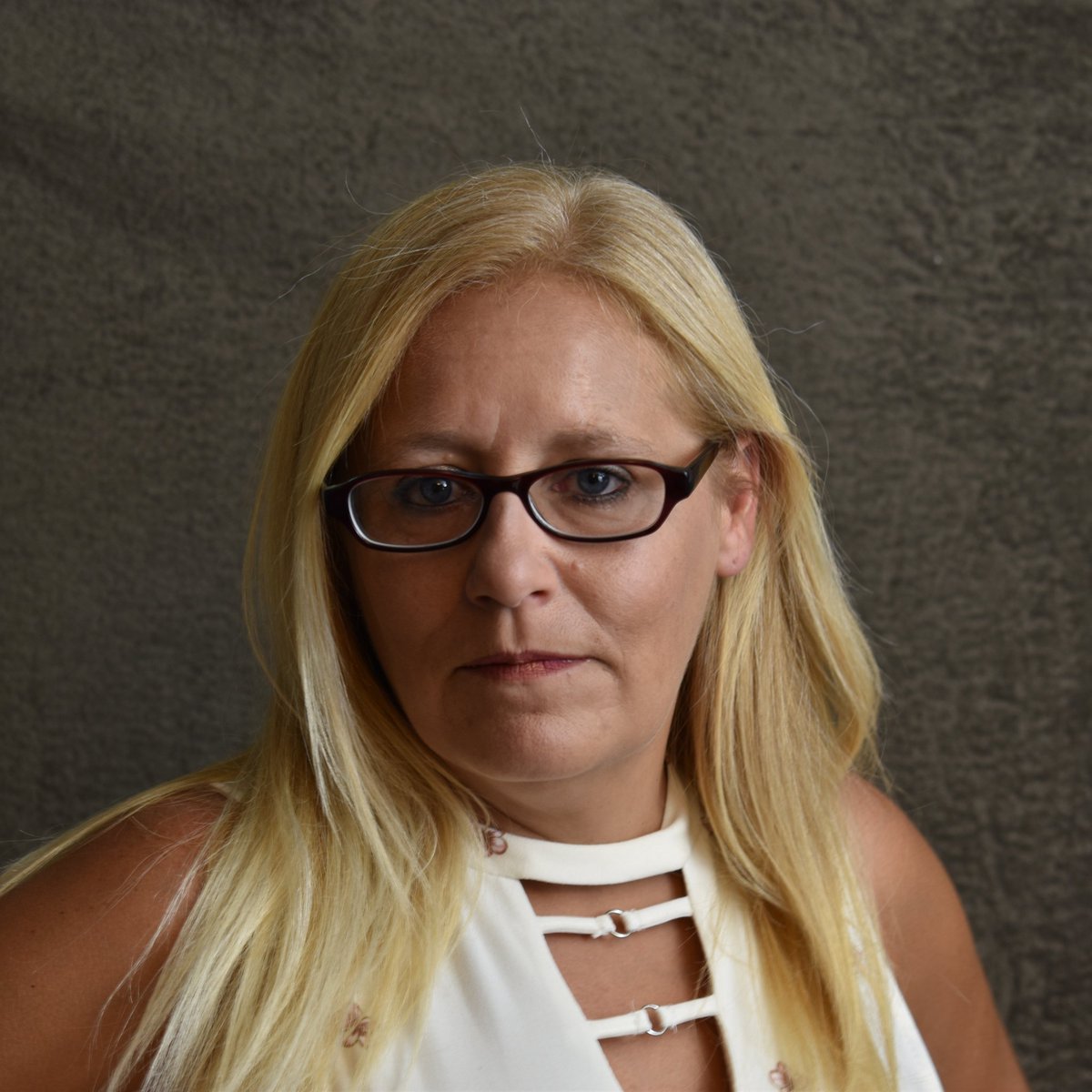 imvixon's tweet photo. #NewProfilePic #NewHeadshot #actorslife #actorshustle #dmv #dmvactors #model #actor #celebrity #indieactor #castme #bookme #blonde #Glasses https://t.co/ImUf4jsOop