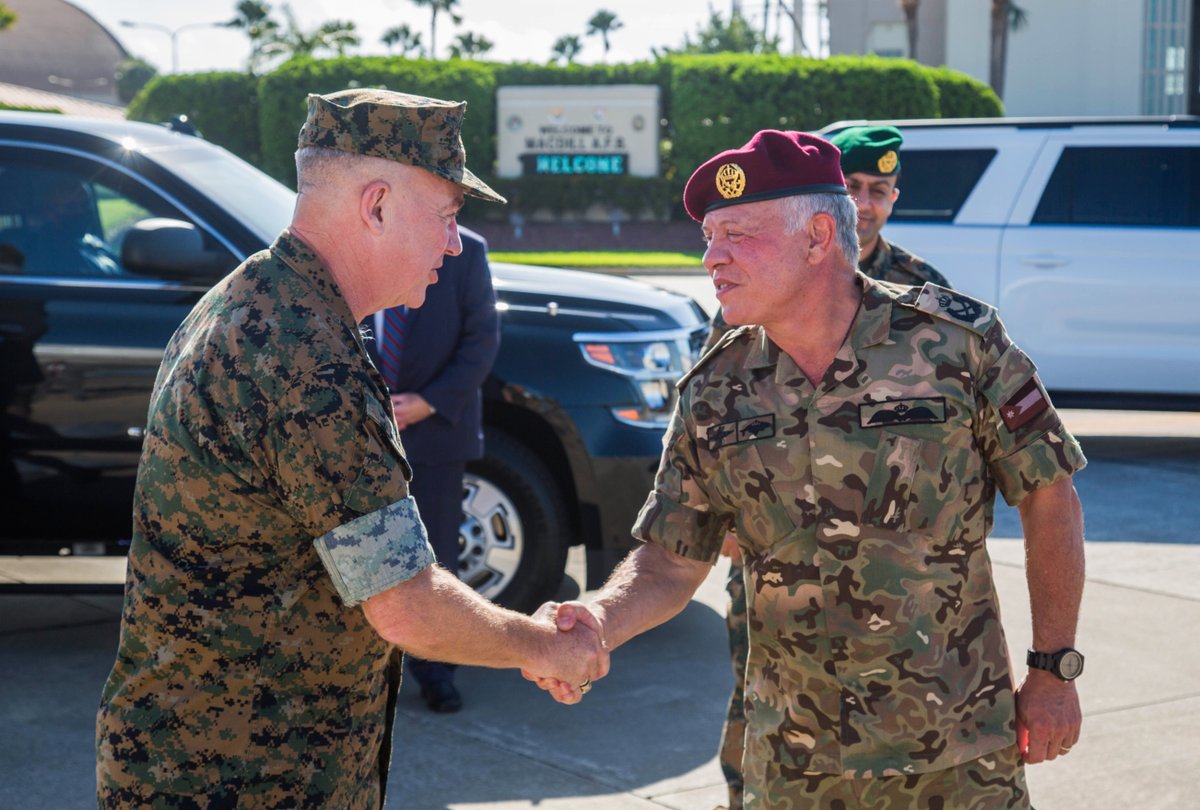 CENTCOM's tweet image. #CENTCOMCDR hosts King Abdullah bin Hussein II: “Jordan is an important pillar in preserving peace and advancing security throughout the region.” DETAILS ow.ly/7CTe50FxT3p @DeptofDefense @USEmbassyJordan @StateDept