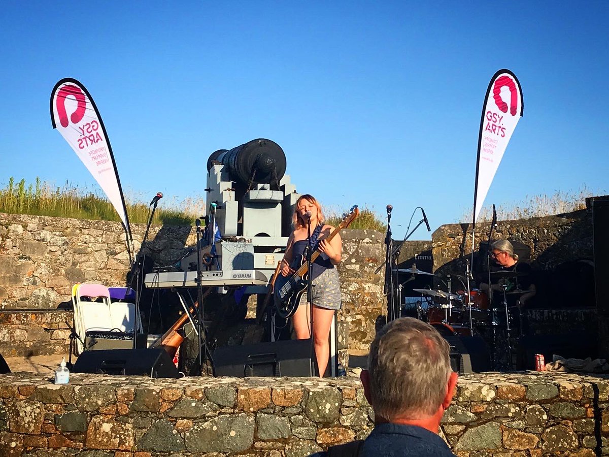 TomGirard's tweet photo. A very fine, warm and sunny night at Castle Cornet with some great music from @camillebrouard, Lula &amp; Gene and The Space Pirates Of Rocquaine!
#music #livemusic #guernsey #castlenights @GuernseyArts https://t.co/sHLGuwJkDo