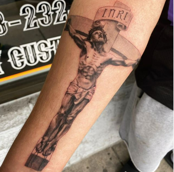 Amazoncom 2 x Jesus Christ Cross Tattoo  Black Cross Tattoo 2  Beauty   Personal Care