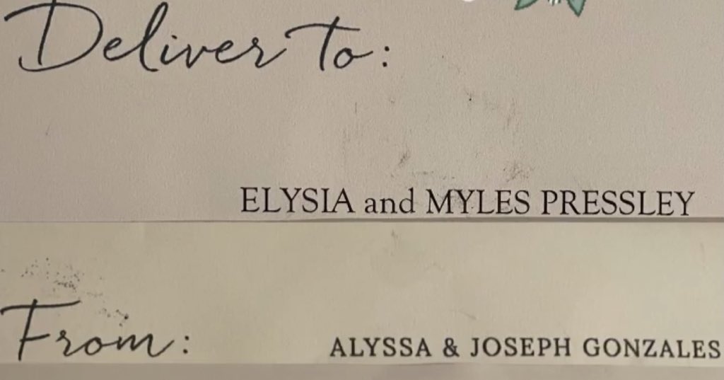 Lysirecipeci's tweet photo. 17 year old me is crying 💍🤞🏽💙This is real life!! https://t.co/27ZHHNovvP