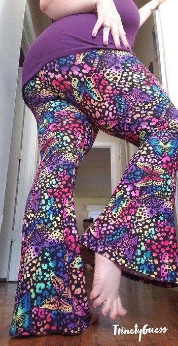 Have yall see the new pants I got this week. Love them. https://t.co/wxLon7mGl5<a href="/tag/customvideo"class="tags"><span>#customvideo</span></a>