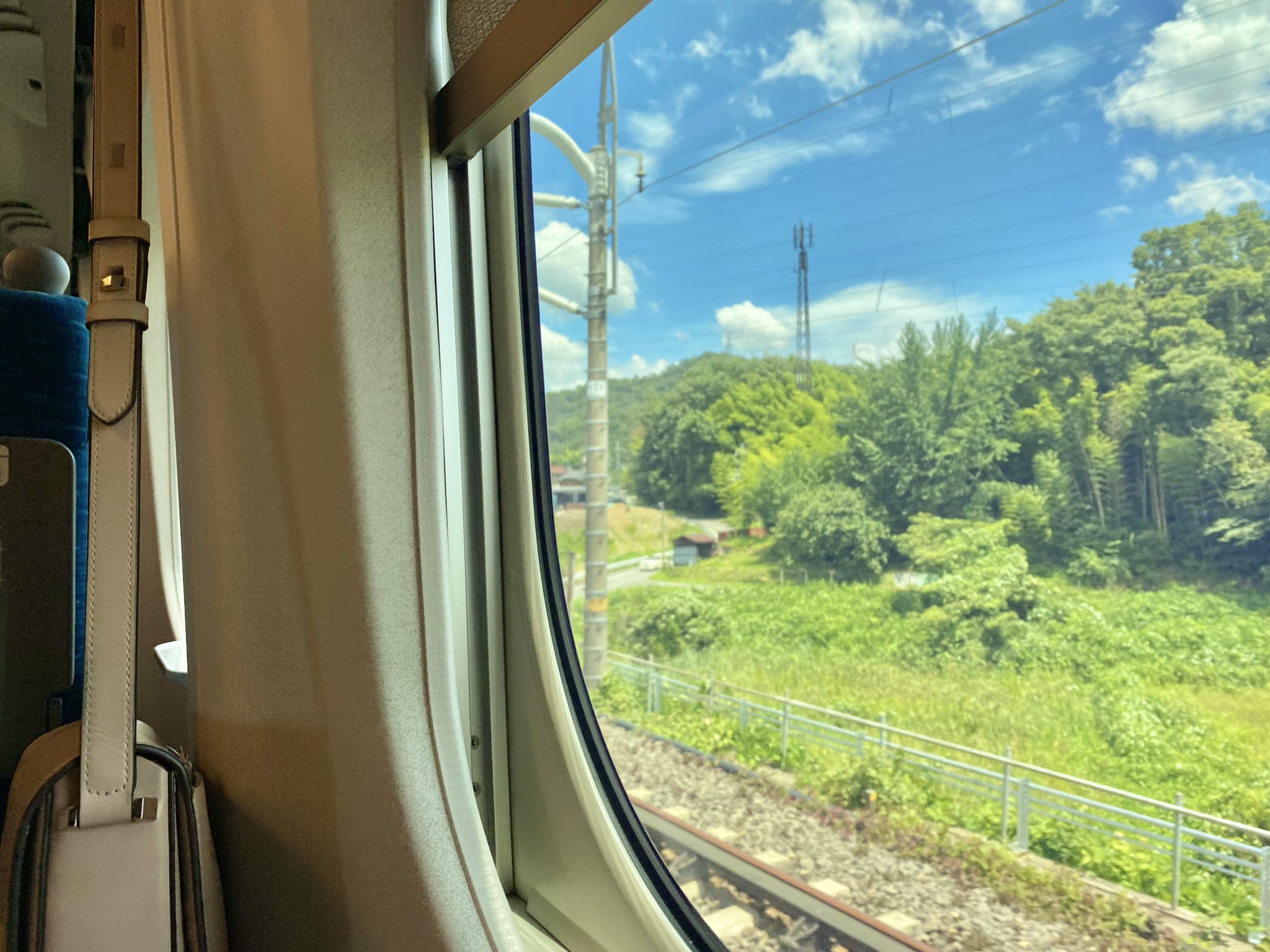 Kana 新幹線からの景色もすっかり夏です 車窓が絵画のように鮮やかで美しくて眩しい T Co Twhgq5lb9s Twitter