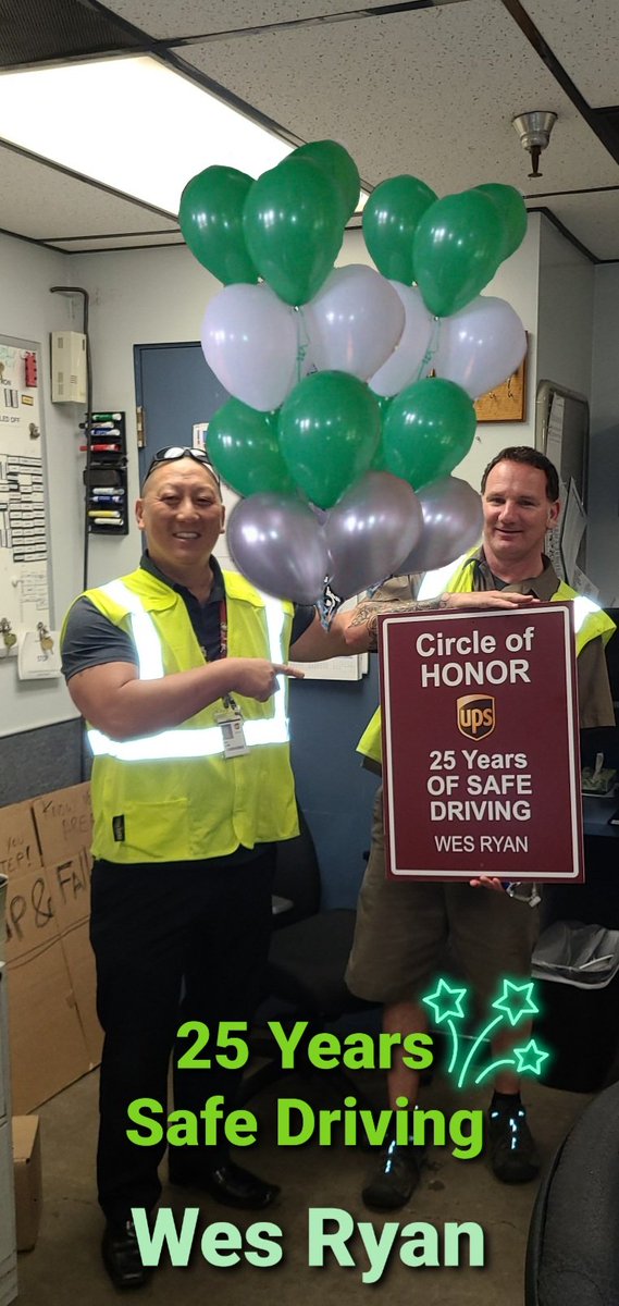 SanDiegoFeeder's tweet photo. Congratulations Wes Ryan 25 years Safe Driving 👏 @SanDiegoFeeder @OCFeederSafety @UPSCERCAsafety @SfecaFeederSfty @CACHFeeder @FeederMstca @upsempireddst @divine2wincom @FeederSmaga @ComptonFeeder @RustinHewett @melirere https://t.co/li9Cgr0qxg