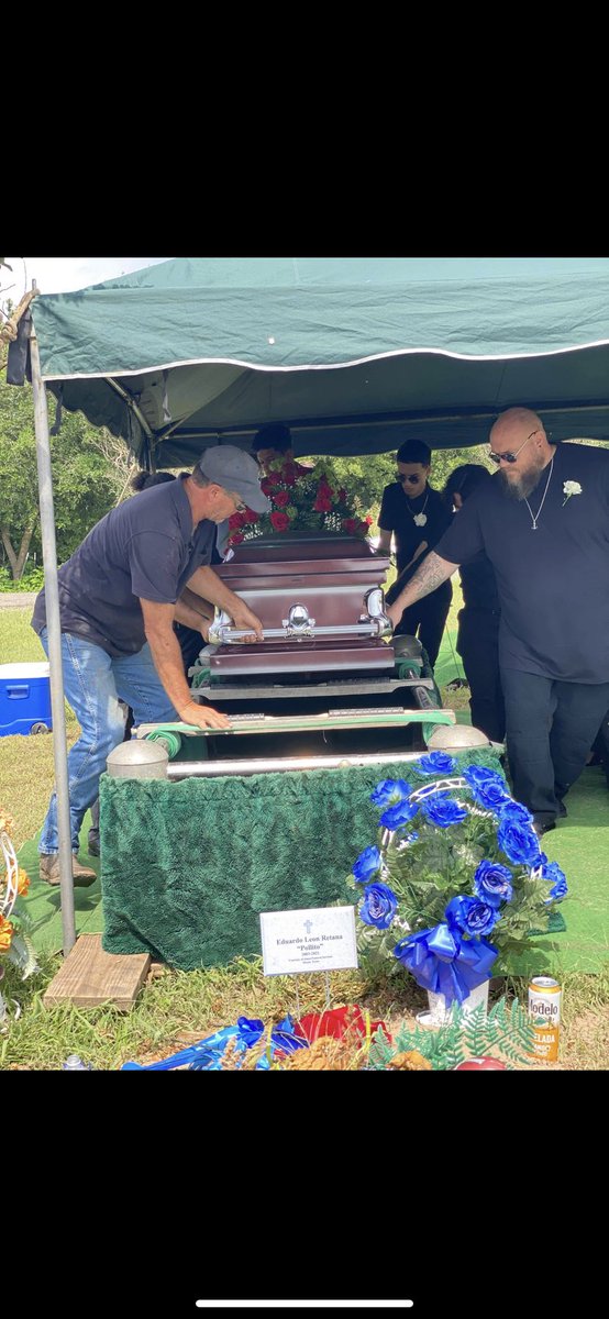 Arielp04's tweet photo. Today we laid my mom to rest, I know you’ll be looking over me and my siblings, and I’ll never forget the life lessons you taught me and how you raised me to be a man. I thank you for everything! I’m gonna miss you so much but I know you’re in a better place. I love you mami❤️🕊 https://t.co/ldwOtIUwcQ