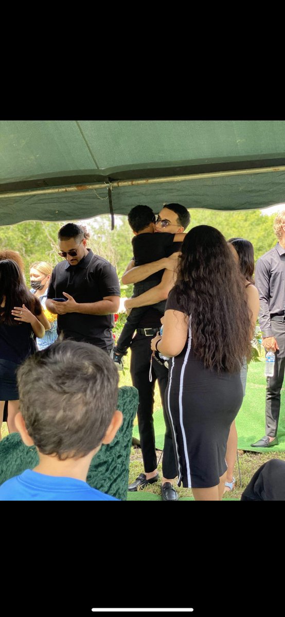 Arielp04's tweet photo. Today we laid my mom to rest, I know you’ll be looking over me and my siblings, and I’ll never forget the life lessons you taught me and how you raised me to be a man. I thank you for everything! I’m gonna miss you so much but I know you’re in a better place. I love you mami❤️🕊 https://t.co/ldwOtIUwcQ