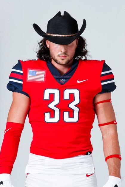 fattymadi0128's tweet photo. you vs the guy she told you not to worry about @BarstoolCCU @CoastalFootball https://t.co/CZ8ZmZebKA