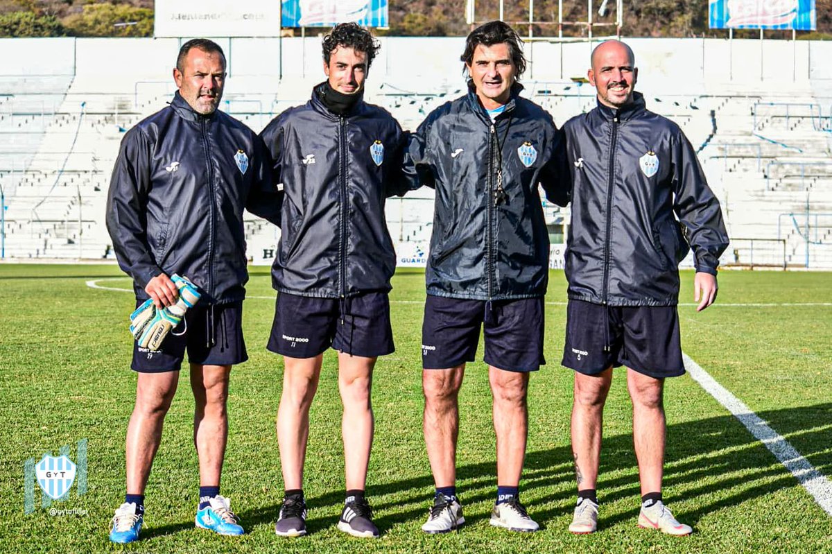 Te presentamos el nuevo cuerpo técnico de Gimnasia

José Protti (entrenador de arqueros), Leandro Ardengi (PF), Ruben Forestello (DT),  Ezequiel Giaccaglia (AC)
