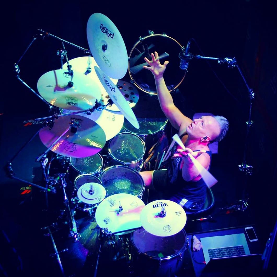 BECOMINGband's tweet photo. Super excited to have Mike Terrana doing a guest drum feature on some new BECOMING music for the next album! You rule Mike!!! ๐ฅ๐ค๐ฅ
#LegendInTheGame #Terrana #MetalNews #BECOMING #MusicNews https://t.co/1TGT0ihVMF