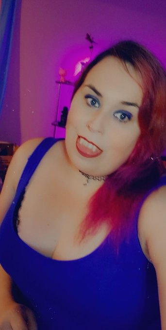 Beep boop,  killing zombies!
https://t.co/yy6hOXjxAo
#live #streamer #lgbtq🌈 #hi #twitchaffiliate #transgender