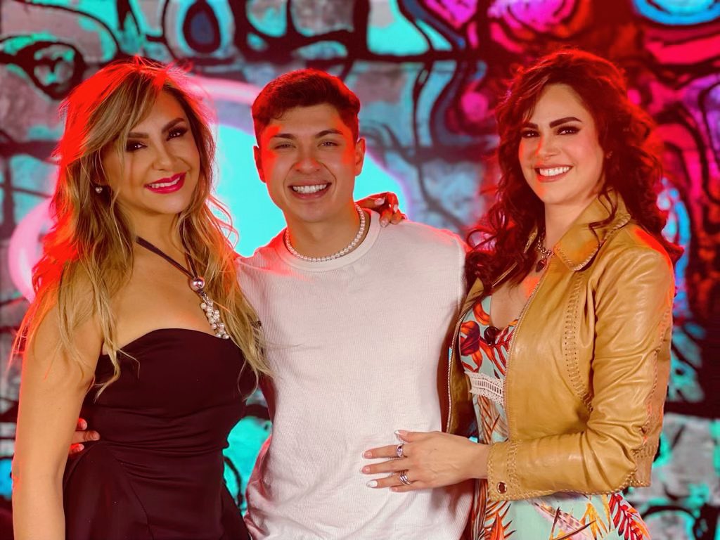 ¿Que les pareció el capítulo con #DanielFraga vayan a ver el capítulo en nuestro canal de YouTube: AyComadre <a href="/MayeRoldan/">Maye Roldan</a> <a href="/LuzElenaGlez/">Luz Elena González</a>