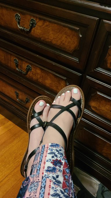 Got my nails done finally https://t.co/whLP07CWUL<a href="/tag/newprofilepic"class="tags"><span>#newprofilepic</span></a>