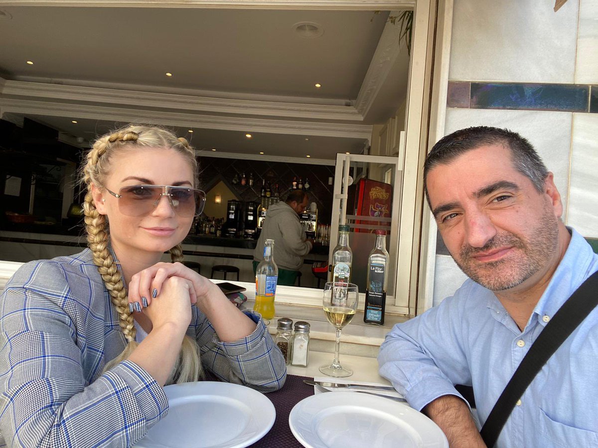 FootballBrowni1's tweet photo. And in other news!!! Sheβs back in my life!!! ππ€¦πΌββοΈπ·πΊ #VivaRussia #MrsPutin https://t.co/hihWeC95ak