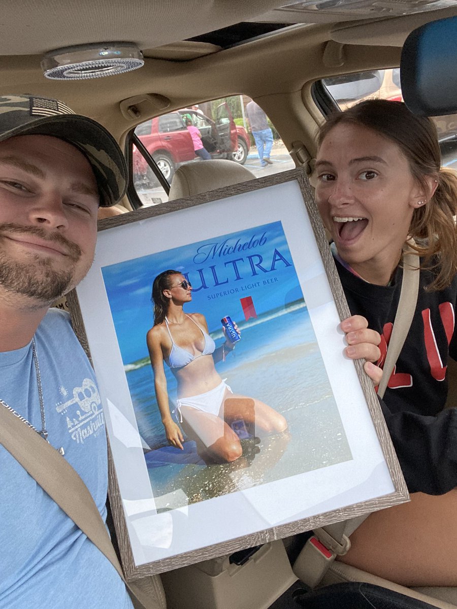 caseyp424's tweet photo. Hey @MichelobULTRA hook me up with a care package to match my beautiful girlfriend aka a @MichelobULTRA  model. https://t.co/QvE9xW5WCo