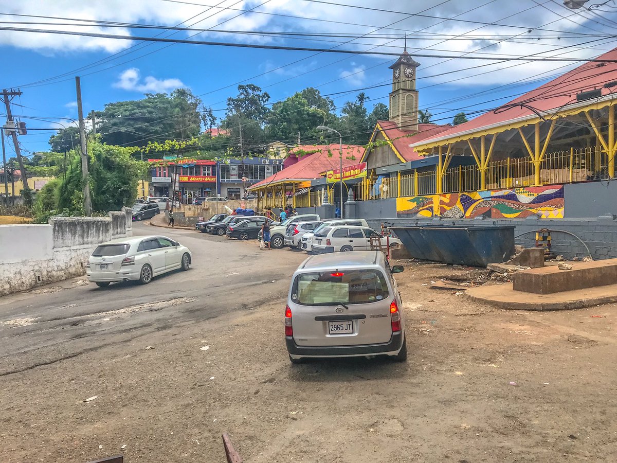 stann360's tweet photo. Someone did the impossible and got ALL the vendors in Brown’s Town off the street and sidewalks and into the market. It is a job well done and whoever is responsible should be commended. https://t.co/t5WjnTANce