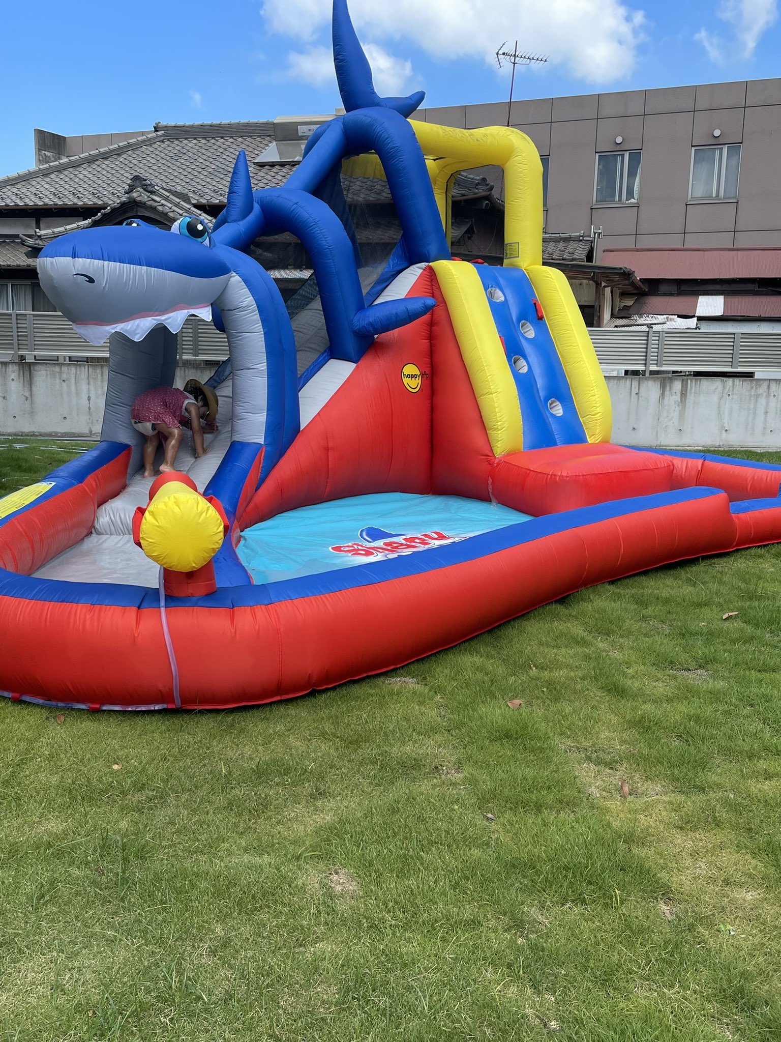 梅木直紀 コストコで買った滑り台付きプール こりゃ 子供達は夢中になるわな コストコ T Co Qcfvm9pr0d Twitter 梅木直紀 コストコで買った滑り台付きプール こりゃ 子供達は夢中になるわな コストコ T Co Qcfvm9pr0d Twitter