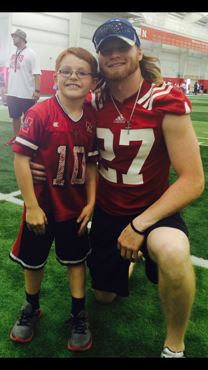 mrs_luna's tweet photo. "Your a ginger I'm a ginger. Let's get a picture together!" *your biggest fan. 
RIP Sam. You will always be remembered. @samfoltz27 https://t.co/VoyY8kq0qL