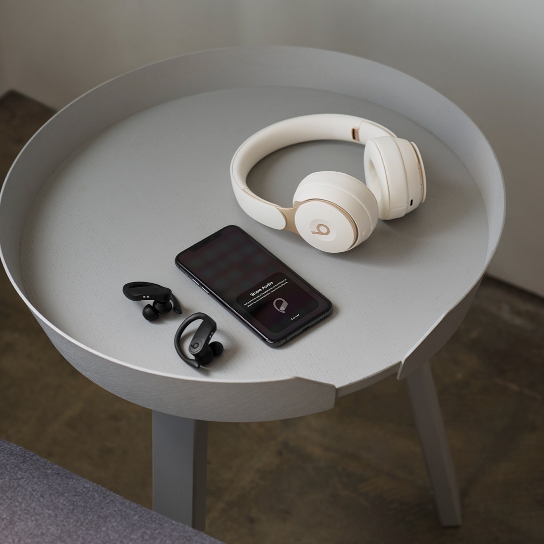 Beats by Dre Japan on Twitter "どっちで聴くのが好き？🎧 ヘッドフォン派 ️ イヤフォン派🔁…