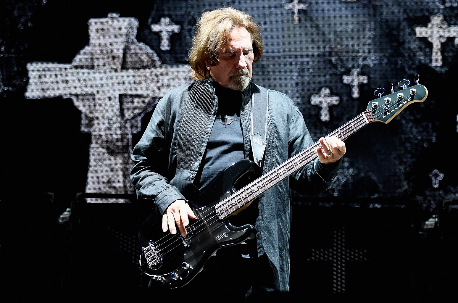 Happy 72nd birthday to the legendary Geezer Butler \\m/ 