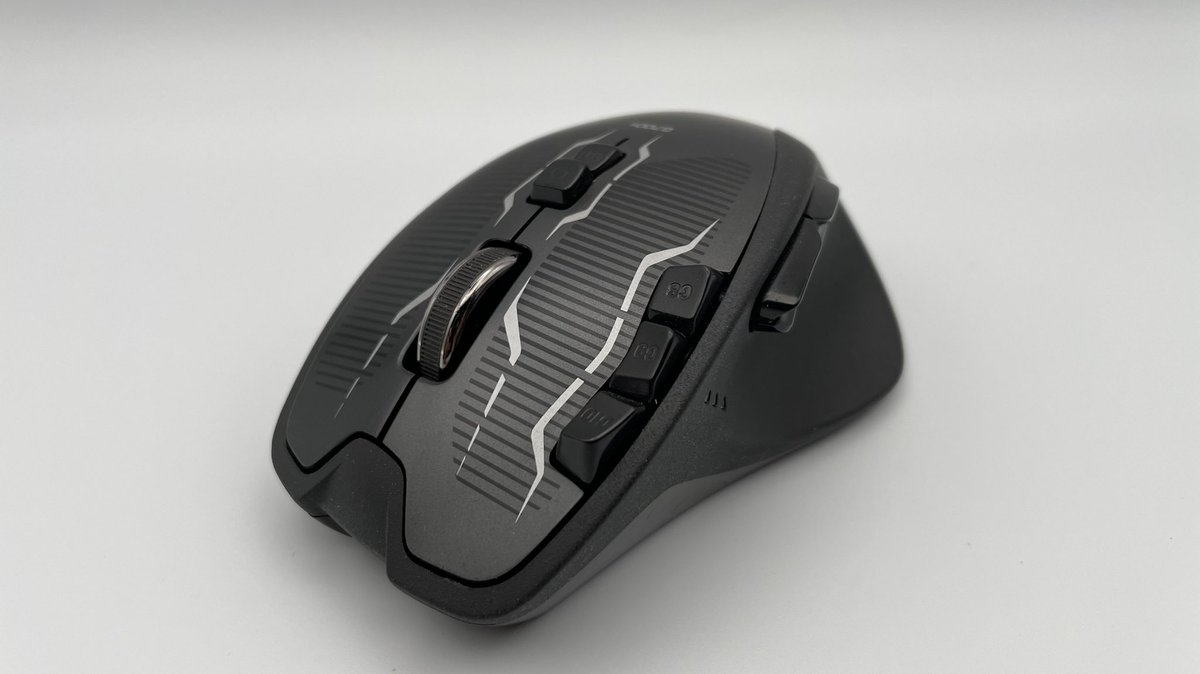 deeterontop's tweet photo. Yo @LogitechG, when are you remastering my old mouse? https://t.co/I4MpDRhFsU