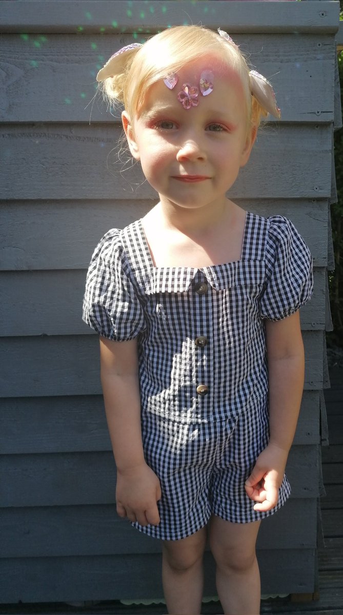 BingleyEmma's tweet photo. Last day of nursery for our tiny mina #Isolation #partyathome https://t.co/XtDeUmE6R5