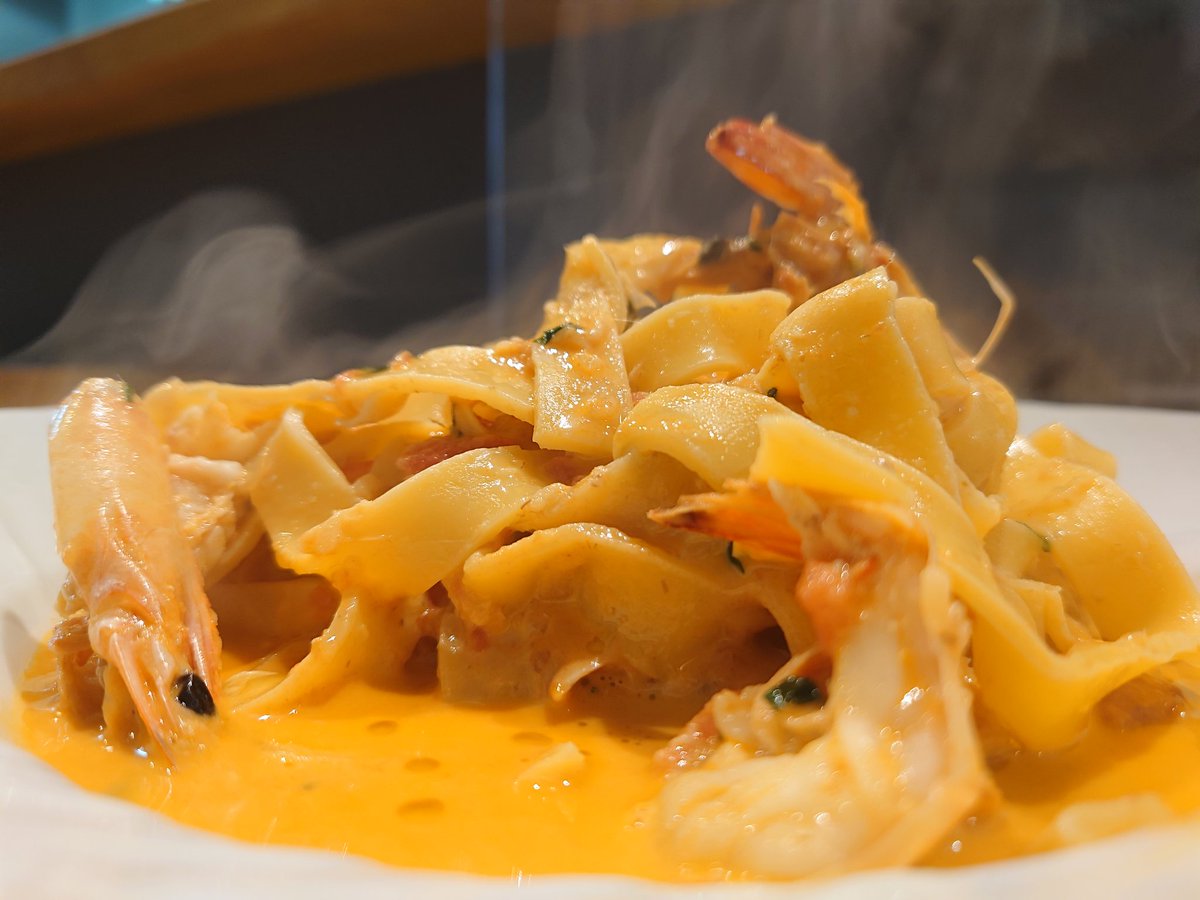 Kohei Tony Okuyama 本日も各店宜しくお願いします 梵平 阪急中津店はお休みです テケレッツ 12時 時 林家とん平 11時 14時 トラットリアあるふぁ 15時 時 ダイヤモンドビリヤニ スパイス飯麺兄弟舎 月と太陽