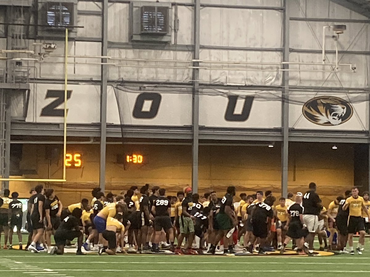 ShaneJamison8's tweet image. Me in my bro at mizzou camp💪🏾